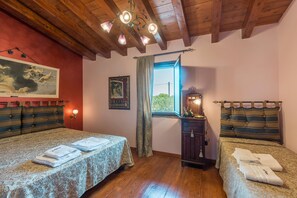 2 soverom, strykejern/-brett og wi-fi (inkludert)