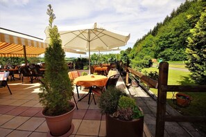 Outdoor dining - Vacation in nature only 2 km from the Rhine (Oberwesel)