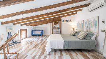 4 soveværelser, strygejern/strygebræt, gratis Wi-Fi, sengetøj