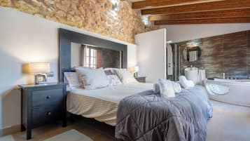 4 slaapkamers, een strijkplank/strijkijzer, gratis wifi, beddengoed