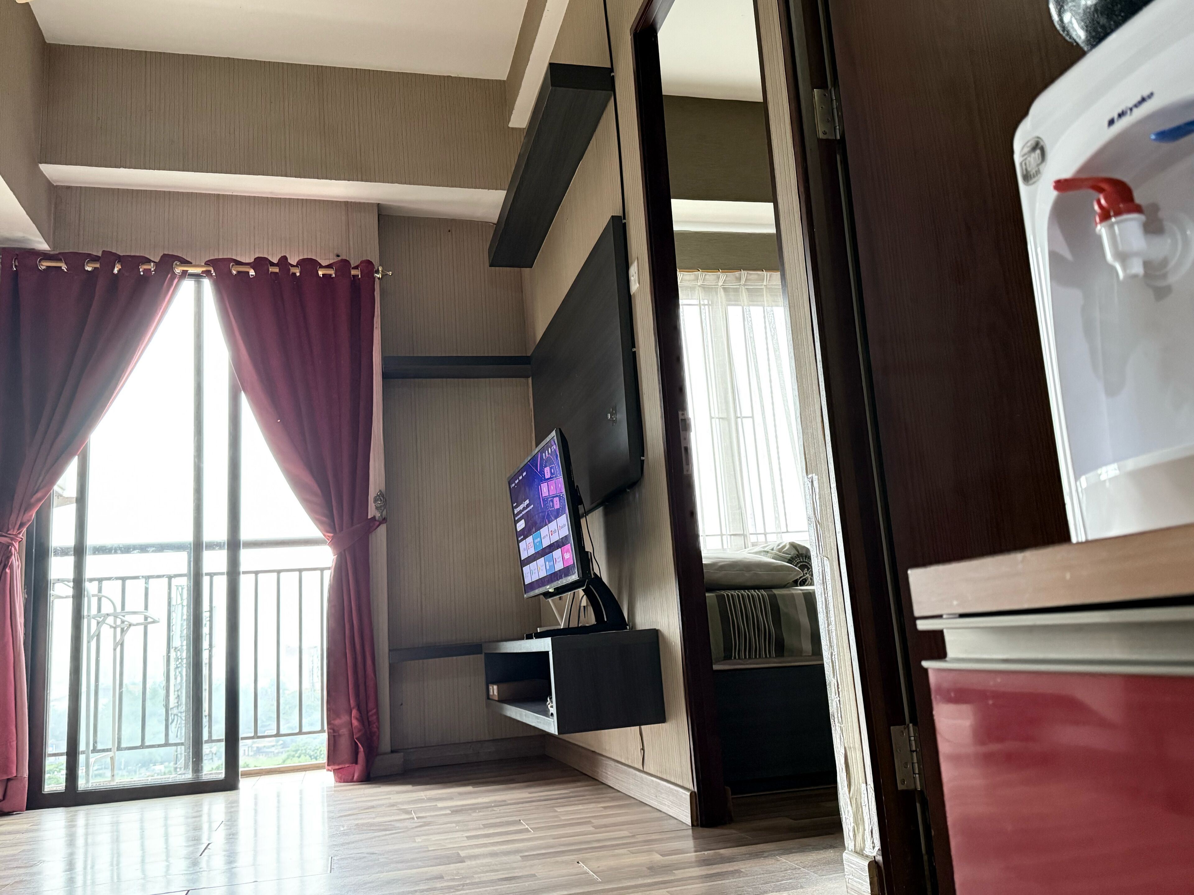 Family Apartment, 2 Bedrooms, Balcony, City View | Free minibar, individually decorated, individually furnished, desk