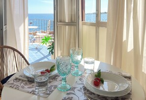 Dining - Seafront Tysandros (Giardini Naxos)