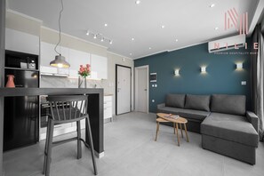 Appartement, 1 chambre, balcon, vue ville | Coin séjour