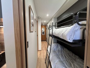 1 quarto, Wi-Fi de cortesia, roupa de cama