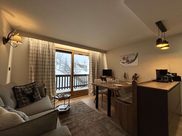 TV - Modern apartment, near slopes, 4 ppl, Wi-Fi, linen included (Méribel)