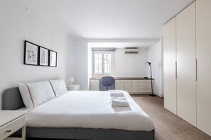 3 chambres, bureau, fer et planche à repasser, Wi-Fi gratuit