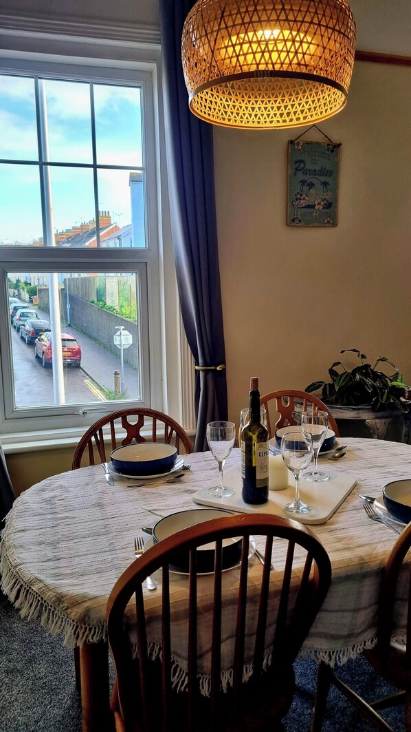 Apartment | Dining - Spacious Centrally Located Apartment (Exmouth)
