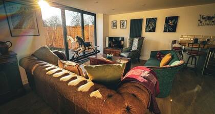 Bracken Barn | 8-Guest Stay: Coast and Country