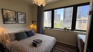 2 bedrooms, desk, WiFi, bed sheets