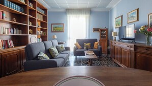 Apartament clàssic, vistes al pati | Sala d'estar