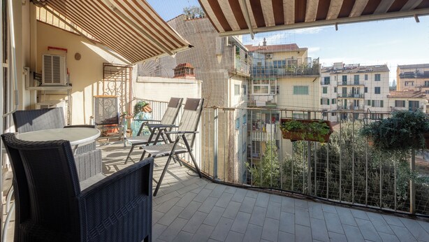 Apartament clàssic, vistes al pati | Balcó