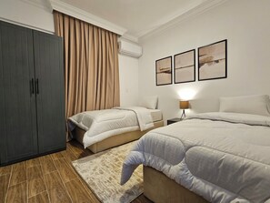 3 bedrooms, iron/ironing board, WiFi