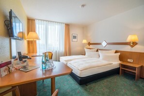 Classic Double Room | Soundproofing, free WiFi - Apartmenthotel Residenz Steinenbronn (Steinenbronn)
