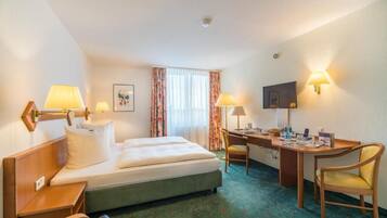 Classic Double Room | Soundproofing, free WiFi