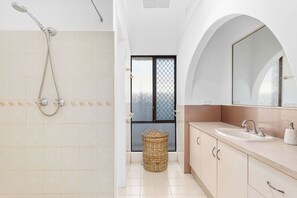 Haartrockner, Handtücher