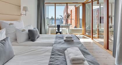 Aura - Riverside & Parking by Downtown Apartments