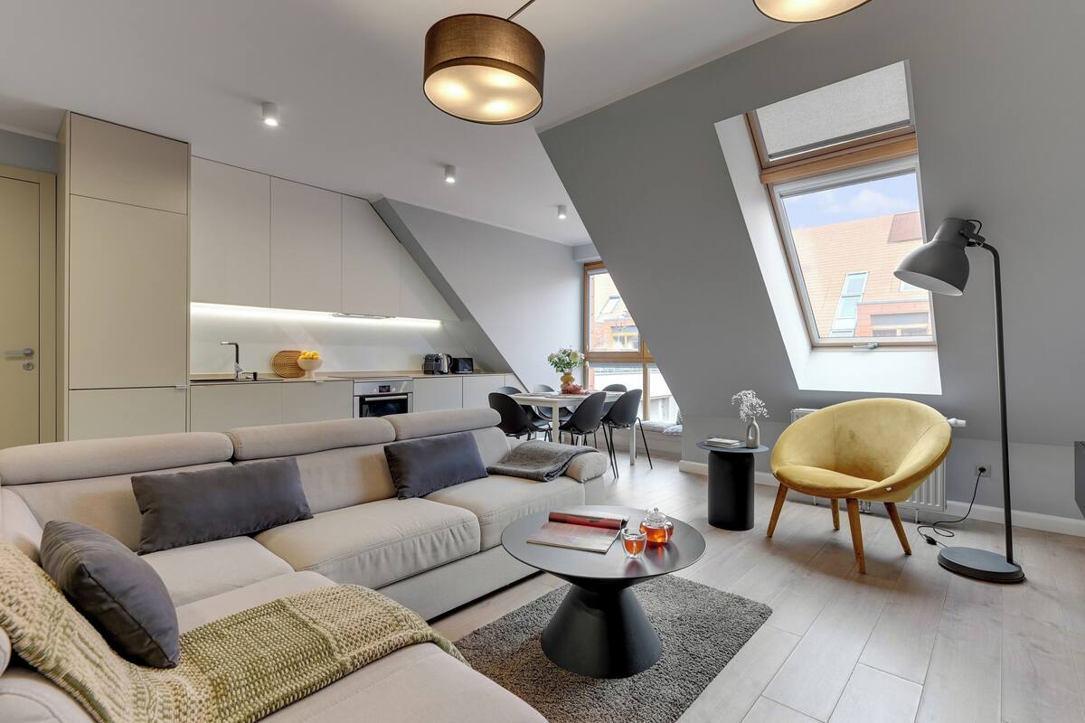 Deluxe Apartment, 2 Bedrooms, River View | Living area