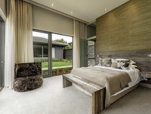 Villa Luxe, patio, vue mer | 4 chambres, coffres-forts dans les chambres, décoration personnalisée