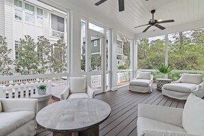 Terrace/patio - Coastal retreat w/ bikes & screened porch (Santa Rosa Beach)