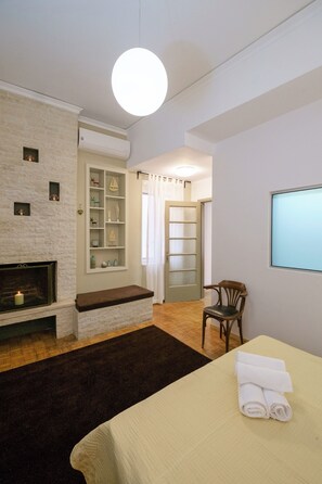 Interior - Home with Courtyard in Beating Heart of old Town! (Chania)