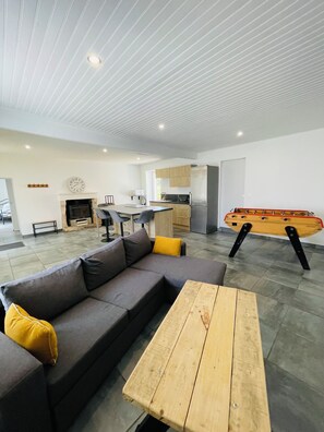 TV, peis og fotballspill