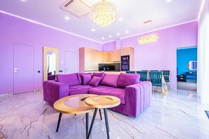 Villa de lujo, alberca privada, vista al mar | Área de sala de estar