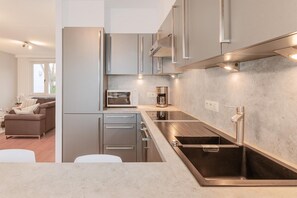 Fridge, microwave, oven, stovetop