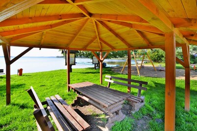 Holiday House With Garden in Dabrowica