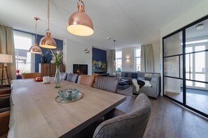 House | Dining - Villa Near Oosterschelde With Game Room (Colijnsplaat)