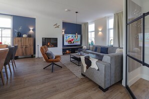 House | Dining