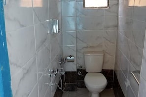 Dusche, Handtücher, Seife, Toilettenpapier