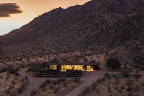 Exterior - The Onyx House By The Cohost Company (Joshua Tree)