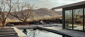The Onyx House: Secluded Villa, Pool & Yoga Deck