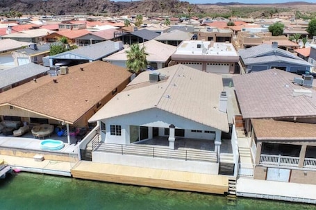 Exterior. Bush Master Suite, Moovalya Keys canal