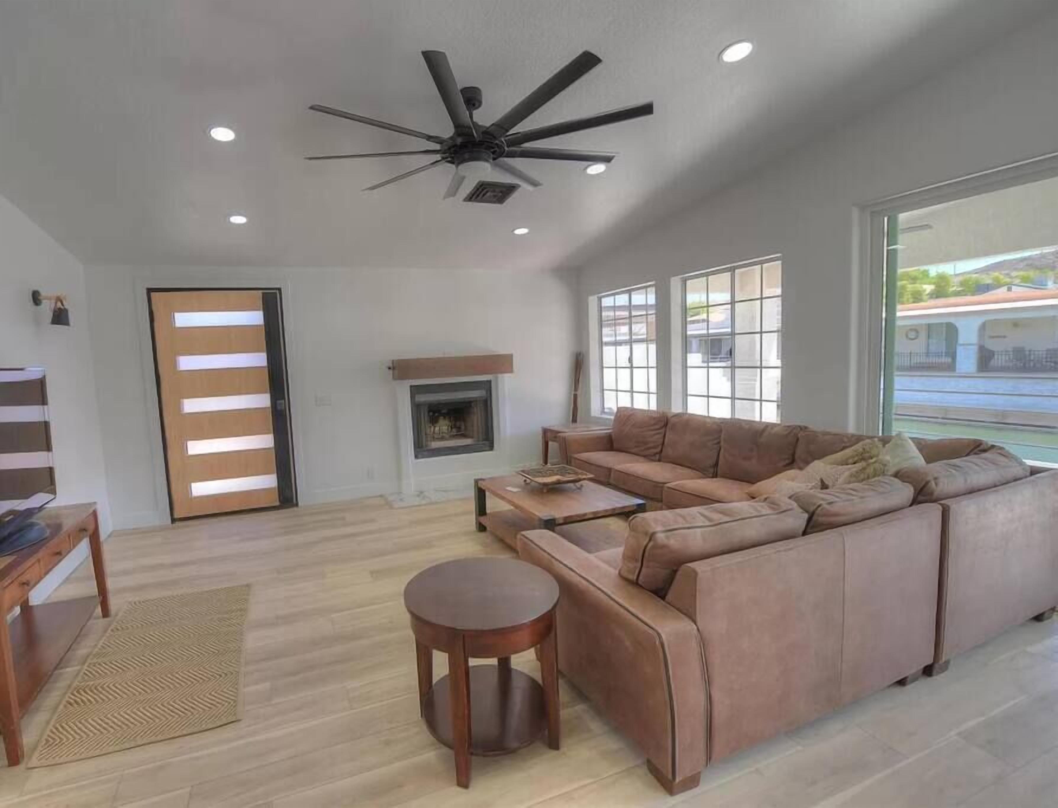 Smart TV, fireplace, offices