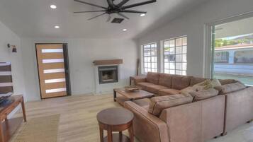 Smart TV, fireplace, offices