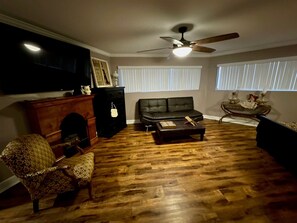 Smart TV, tenis de mesa y libros 