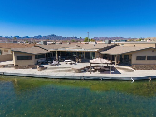 Dock Holiday – The Keys Favorite | Wild West River Escape