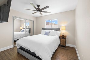 6 slaapkamers, een strijkplank/strijkijzer, gratis wifi, beddengoed