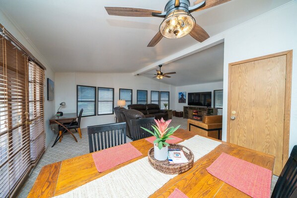 Living area - Buckskin Tango Hideaway (Parker)