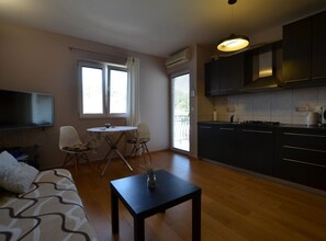 公寓 (One Bedroom Apartment) | 私人厨房 | 冰箱