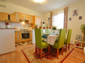 Apartment (Two Bedroom Apartment) | Dining room - Family-friendly Apartment Near Rovinj (Rovinj)
