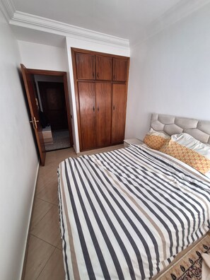 2 bedrooms, WiFi, bed sheets - Whole house 2 mun from Casa-voyageur (Casablanca)