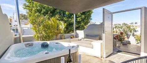 Standard Suite with Outdoor Hot Tub | View from room