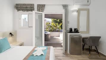 Studio Standar, hot tub, pemandangan kota | Brankas, kedap suara, setrika/meja setrika, dan Wi-Fi gratis