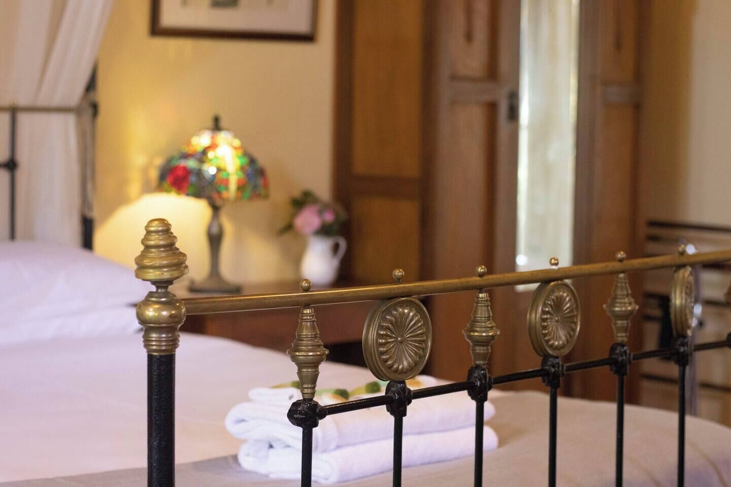 1 bedroom, bed sheets