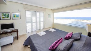 5 slaapkamers, een strijkplank/strijkijzer, wifi, beddengoed