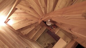 A wooden ceiling with a radial pattern of beams converging towards the center. - HAUTE-NENDAZ VILLAGE: LARCH 1898 4-STOREY/4-ROOM/6-PERSON CHALET/PARKING. (Nendaz)