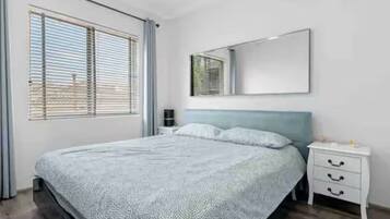 2 bedrooms, iron/ironing board, travel cot, WiFi