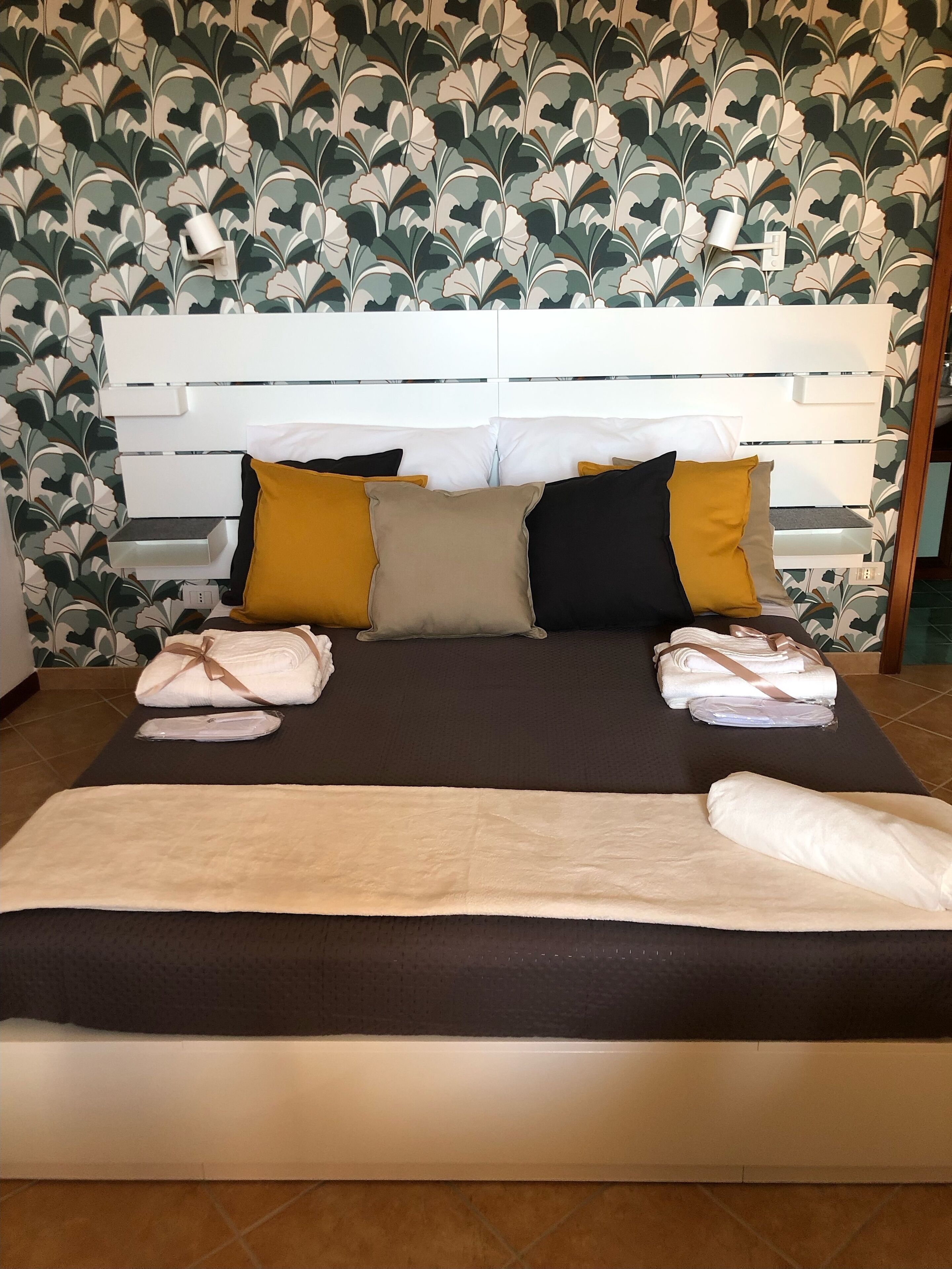 Junior-Suite, Stadtblick | Kostenlose Minibar, Bügeleisen/Bügelbrett, kostenloses WLAN
